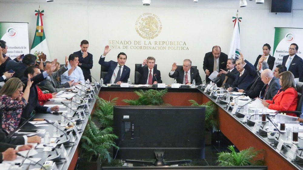 Senadores frenan reforma para eliminar fuero
