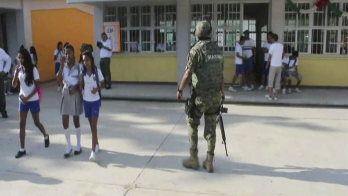 Hasta 500 soldados vigilarán escuelas en Acapulco