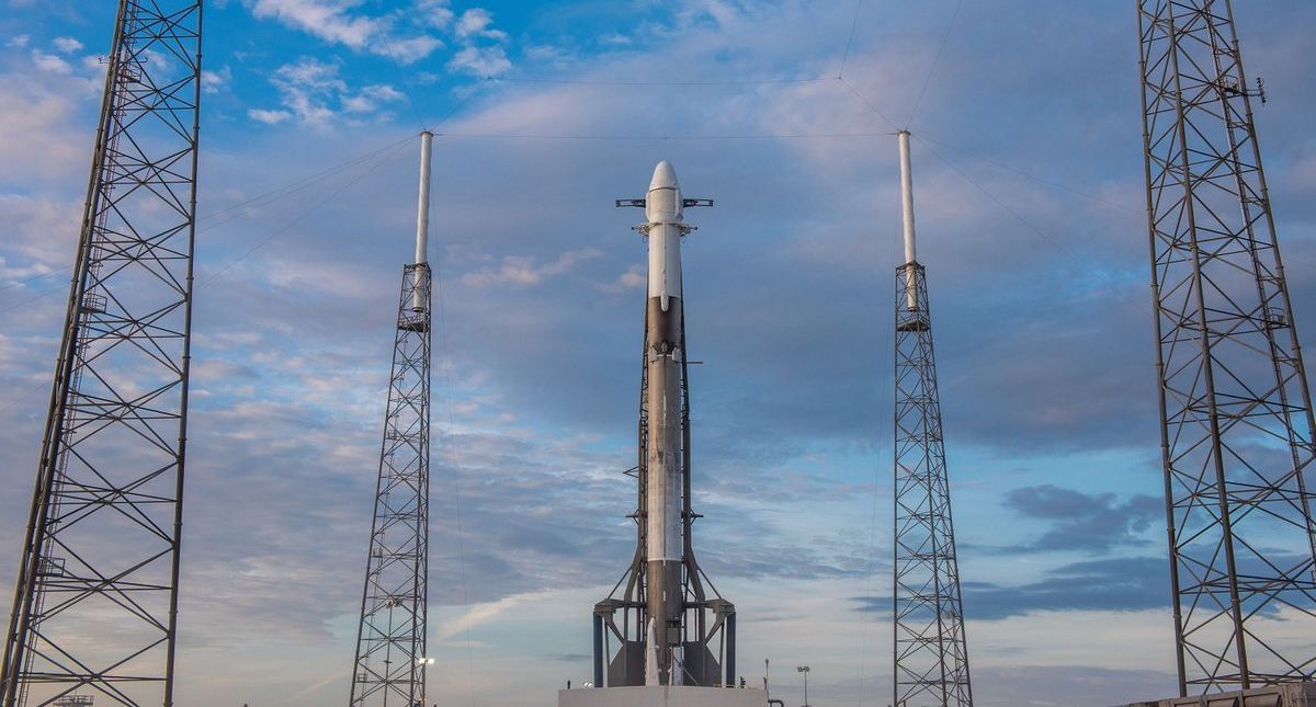 SpaceX reutiliza cohete y cápsula para reabastecer la Estación Espacial