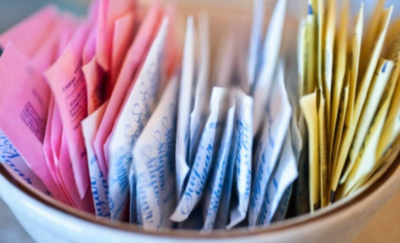 Consumir sustituto de azúcar disminuye 10 por ciento número de calorías