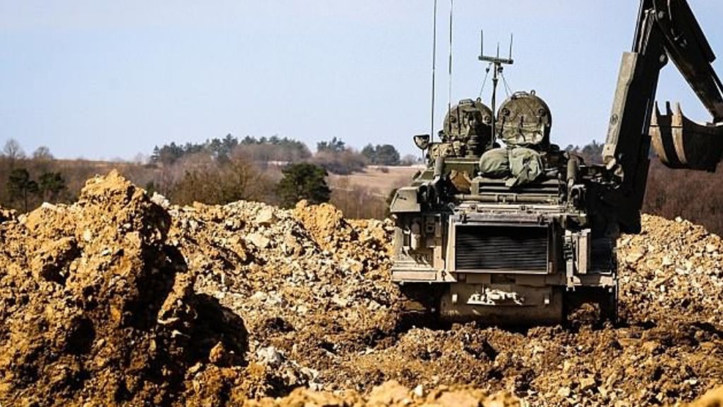 #Video Prueban tanques dirigidos por control remoto