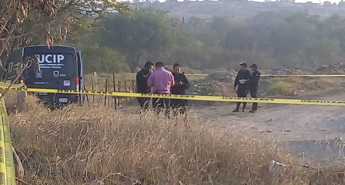 Hallan dos cadáveres de jóvenes en Tlaquepaque