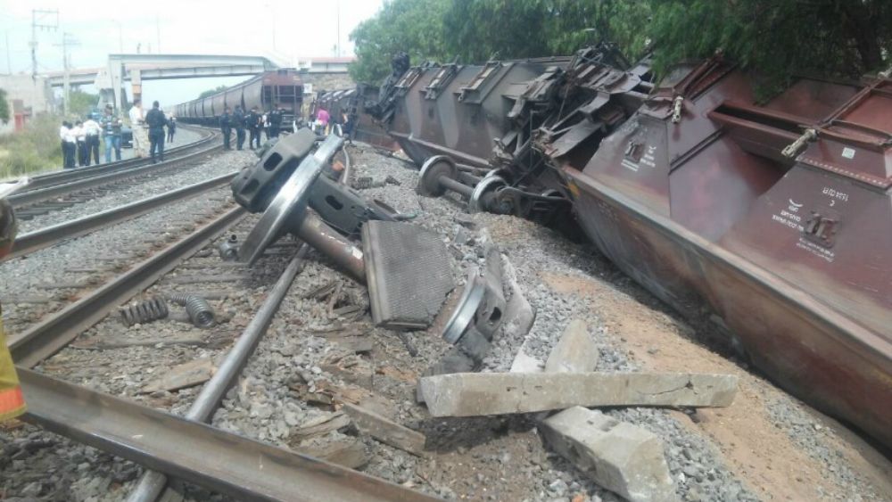Se descarrilan 15 vagones con maíz en Zacatecas