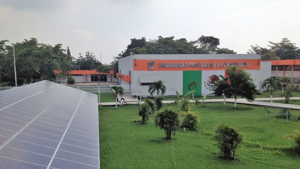 Dan de alta a exrector que le cortaron la mano en Tabasco