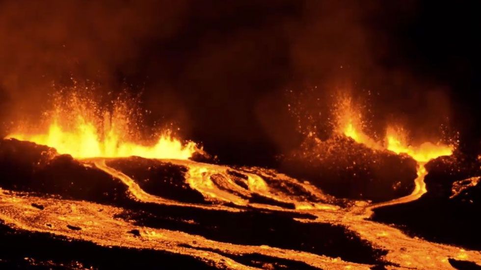 #Fotos Volcán en Reunión hace erupción
