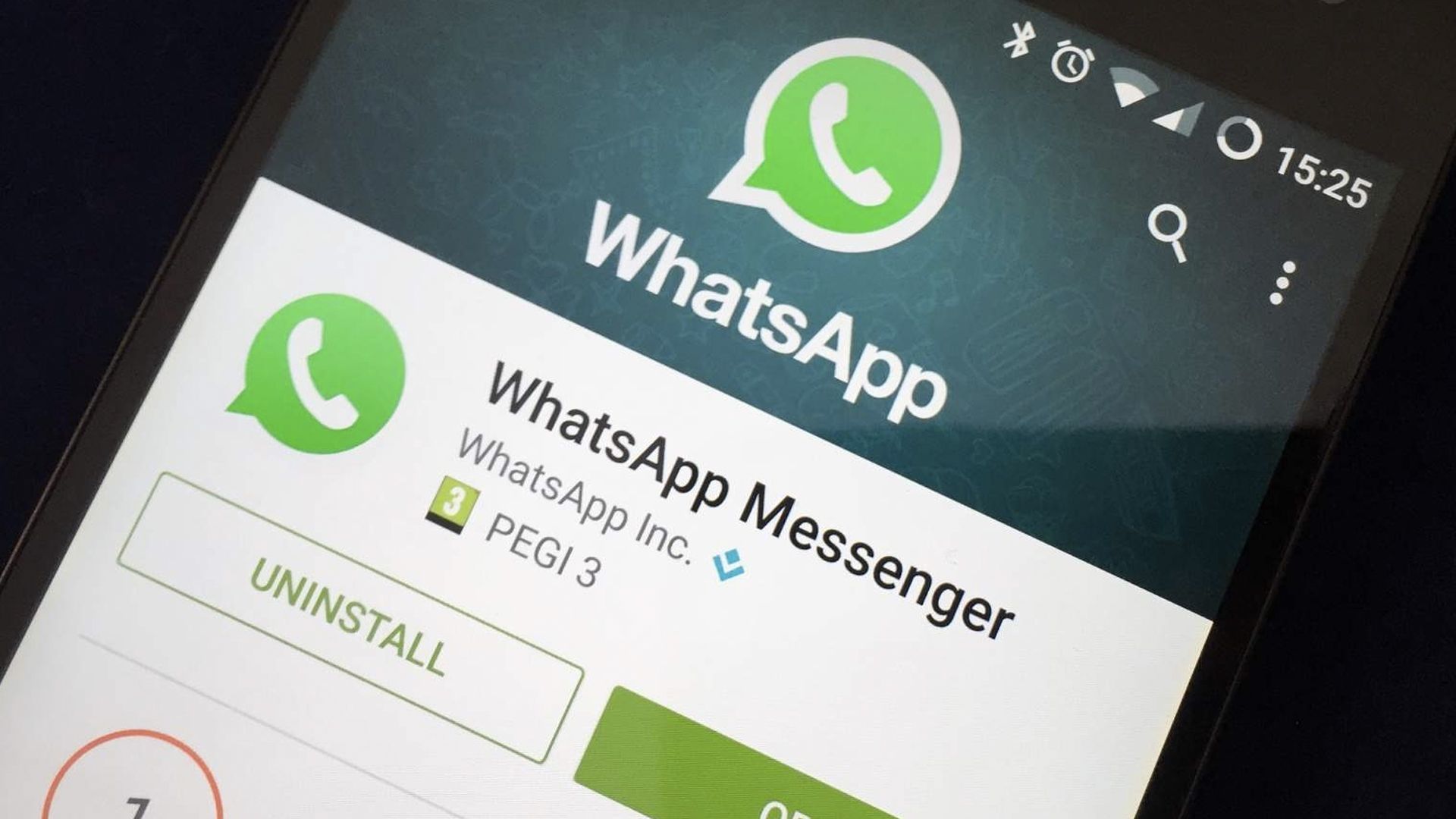 WhatsApp prepara nuevas herramientas para conversaciones grupales