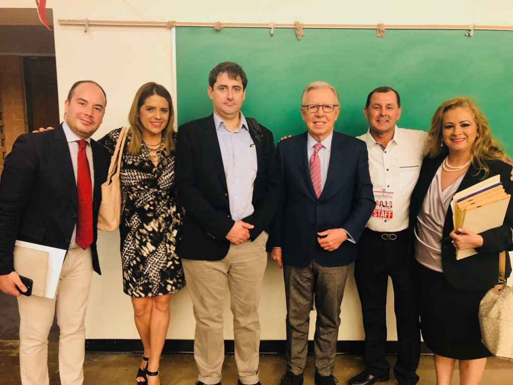 Realizan foro entre migrantes y representantes de candidatos