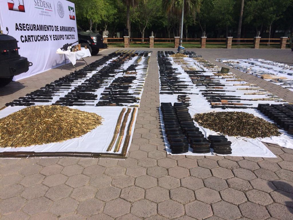 Sedena libera a familia secuestrada y asegura 206 armas largas - whatsapp-image-2018-04-28-at-23621-pm2