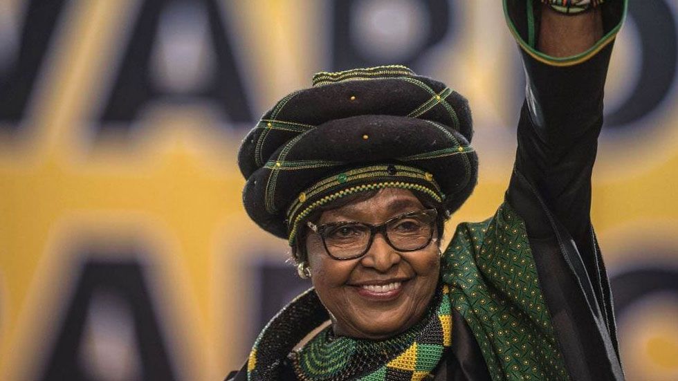 Muere ex esposa de Nelson Mandela