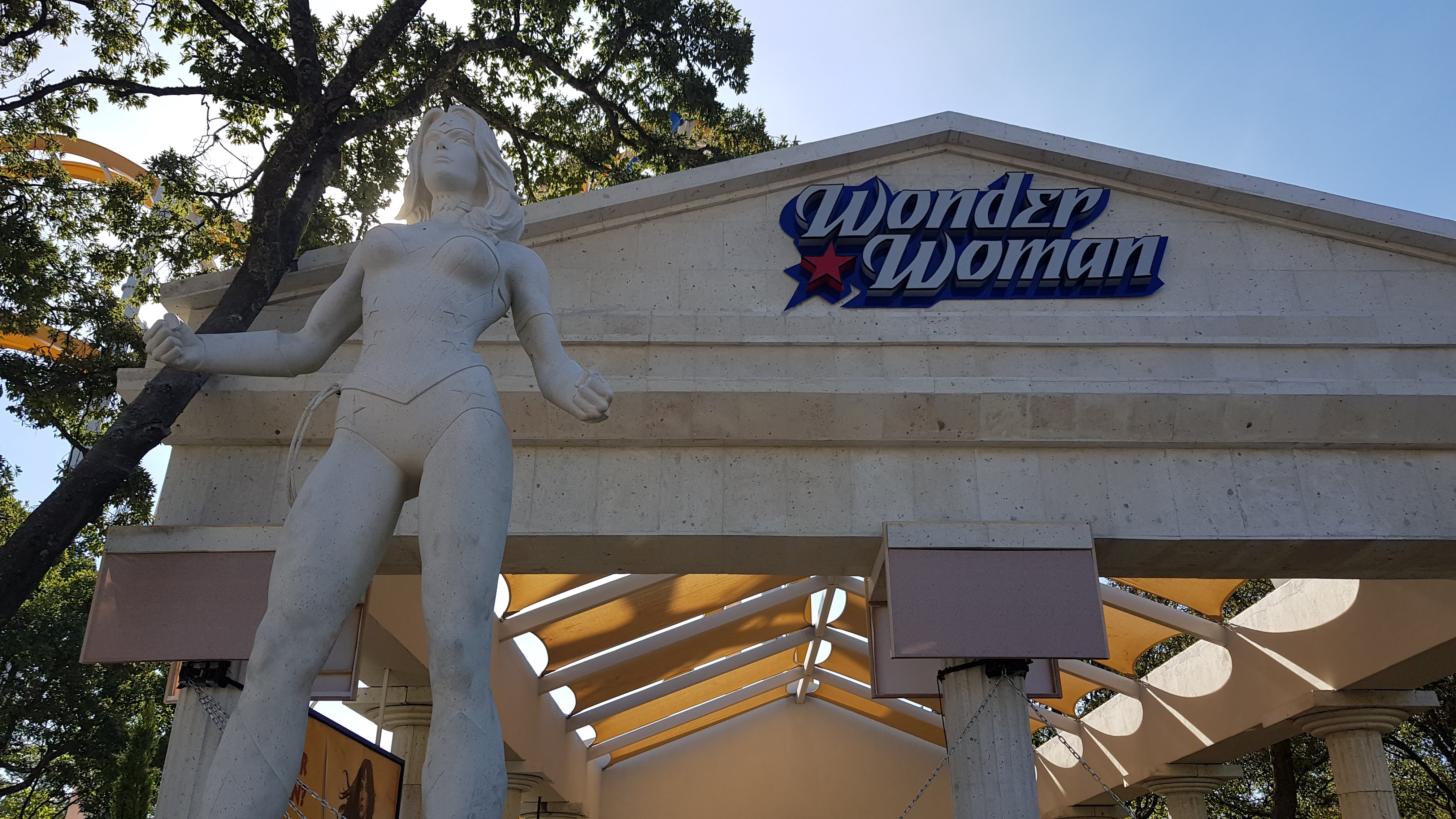 La Mujer Maravilla en la nueva montaña rusa en la Ciudad de México - 20180531-093507-1