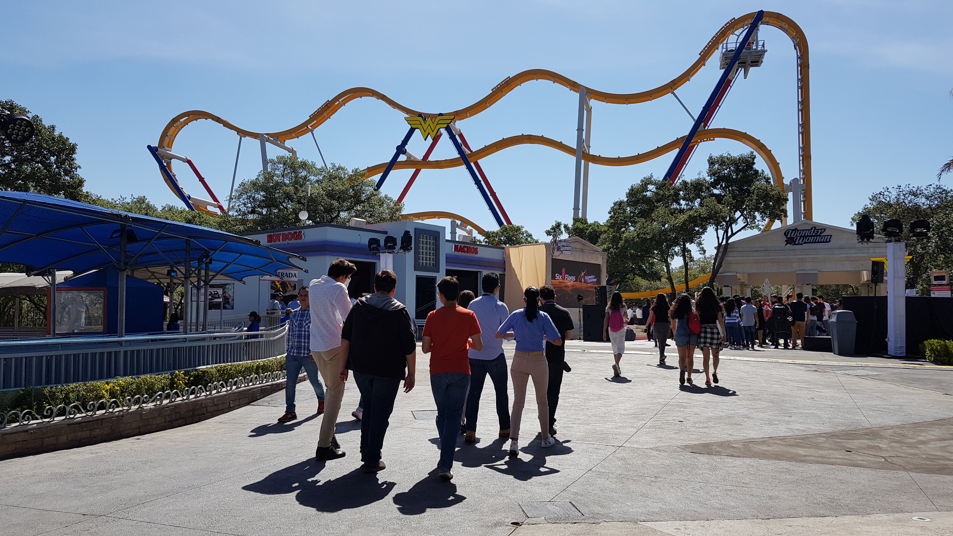 La Mujer Maravilla en la nueva montaña rusa en la Ciudad de México - 20180531-104556