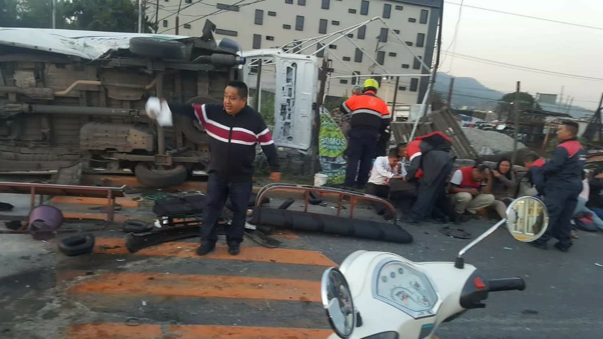 Choque deja seis heridos en Coacalco - accidente-coacalco1