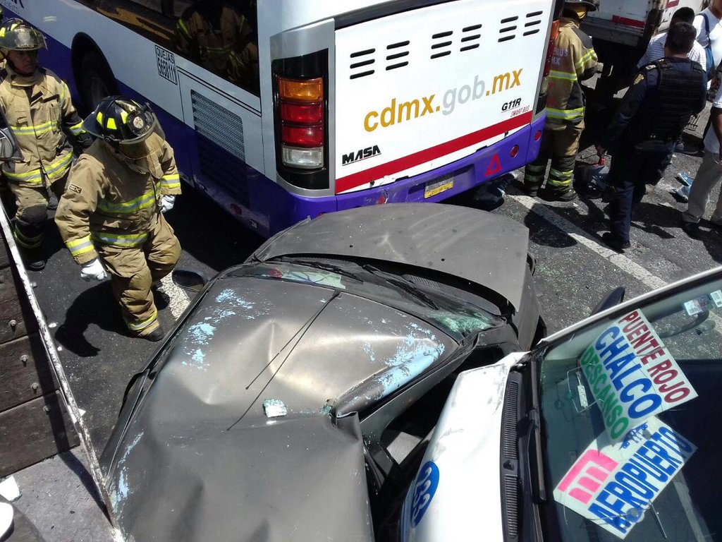 Accidente vial múltiple deja al menos 16 lesionados en la México-Puebla - accidente-multiple-mexico-puebla-4