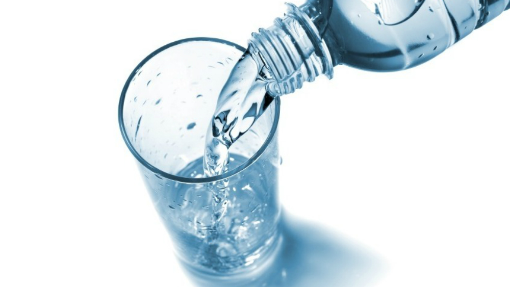 Hogares mexicanos gastan 52 pesos en agua embotellada a la semana - agua-estados-unidos2