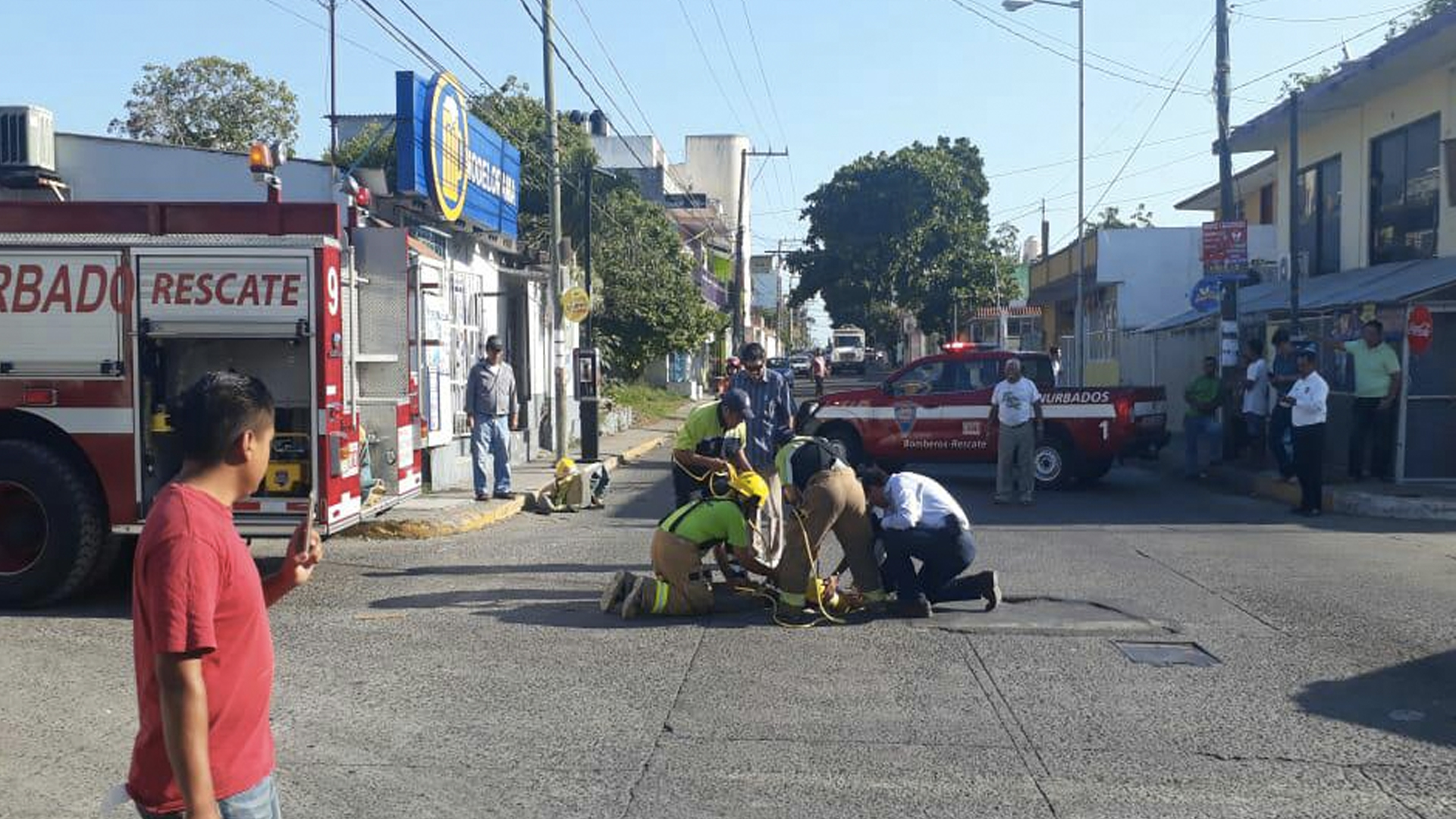 Mueren dos personas arrastradas por aguas negras
