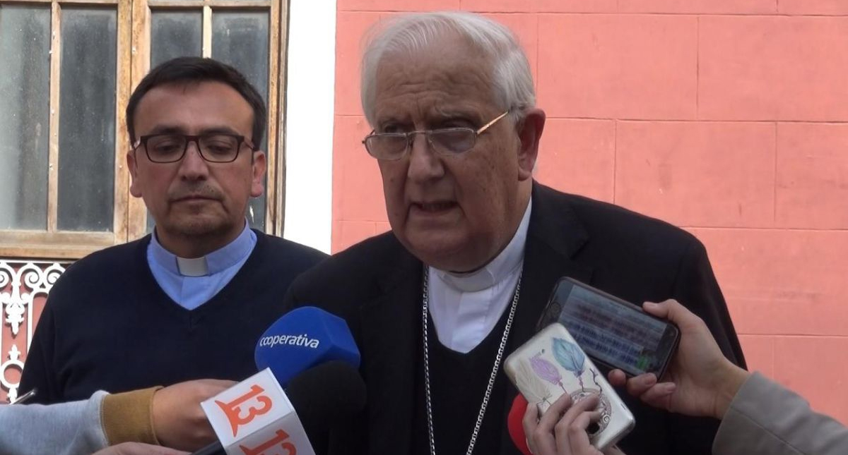 Diócesis local de Chile suspende a 14 sacerdotes por abuso sexual