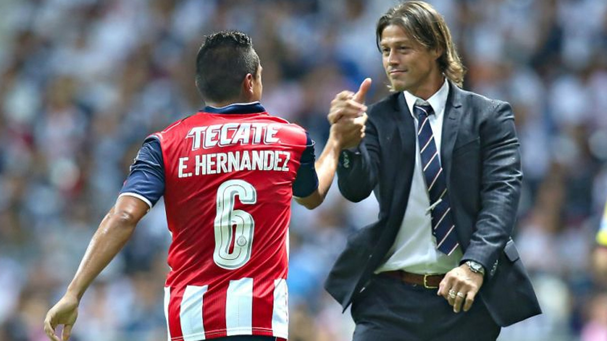 Jugadores de Chivas muestran su apoyo a Matías Almeyda