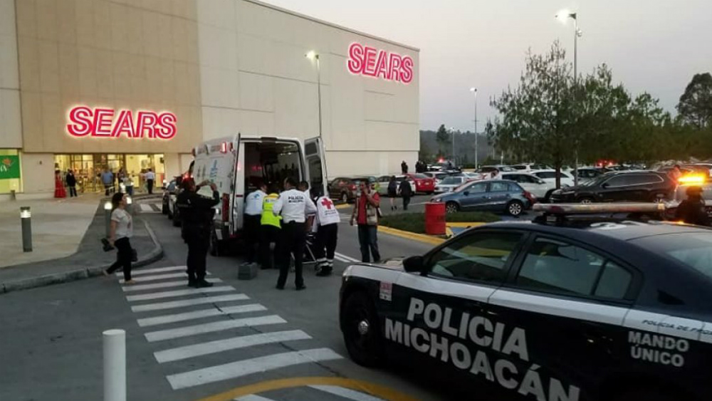 Ataque en centro comercial de Morelia deja al menos tres muertos