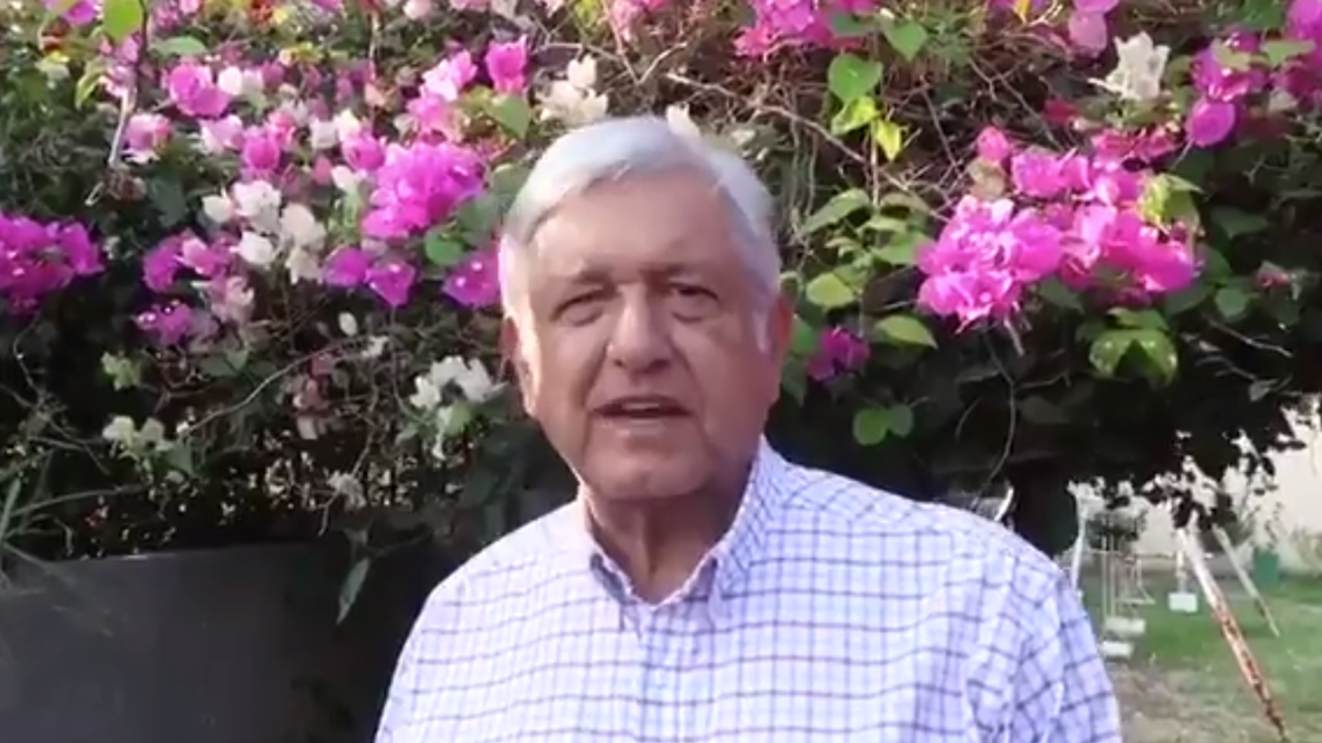#Video AMLO extiende su felicitación a todas las mamás de México