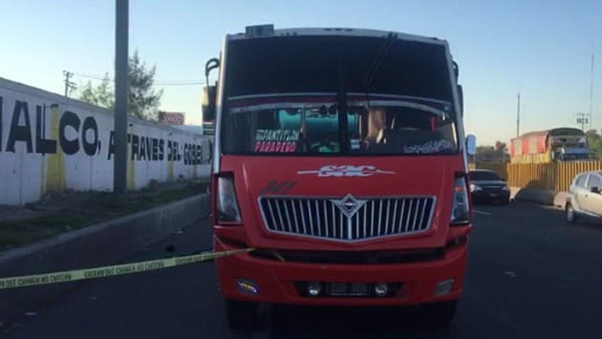 Muere hombre en asalto a camión en autopista México-Puebla