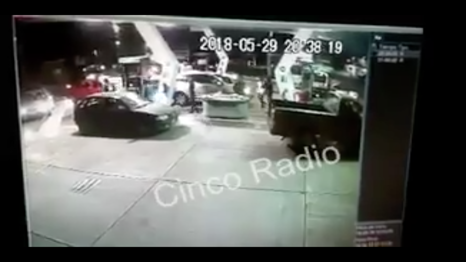 #VIDEO Asalto a gasolinera en Puebla deja un muerto