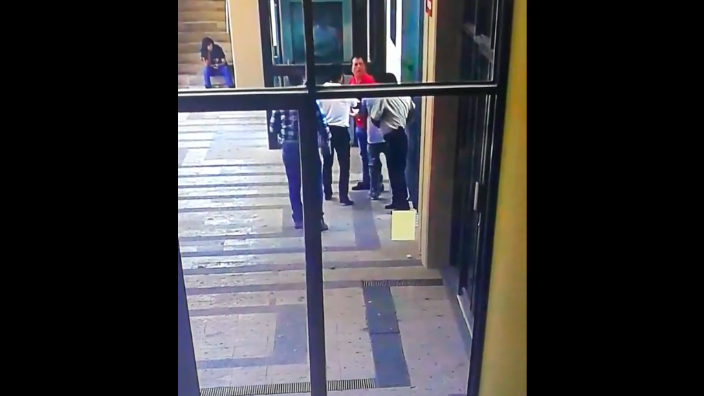 Candidato a diputación en Sinaloa agrede a vigilante en el Congreso