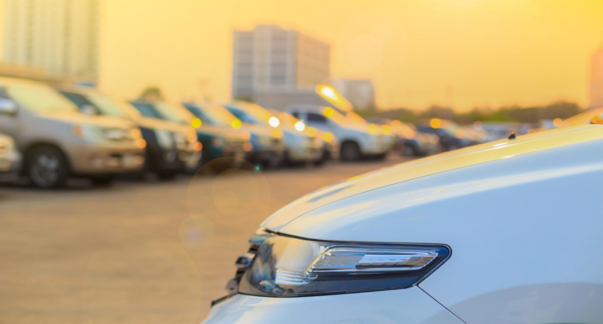 ¿Qué pasa si dejamos a un niño dentro de un auto bajo el Sol? - auto-bajo-el-sol-estacionado-4