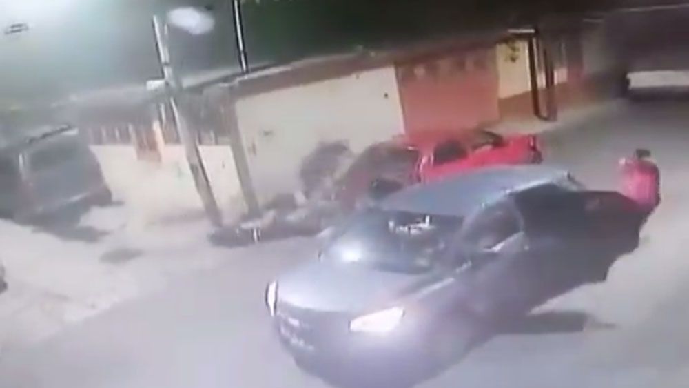 #Video Asesinan a jóvenes por presunto ajuste de cuentas en Iztapalapa #Video Asesinan a jóvenes por presunto ajuste de cuentas en Iztapalapa