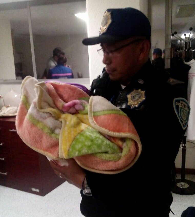 Abandonan a bebé de dos meses en iglesia de Benito Juárez - bebe-bju