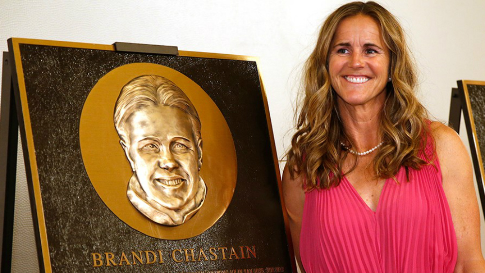 La placa conmemorativa de futbolista estadounidense que compite con la de CR7