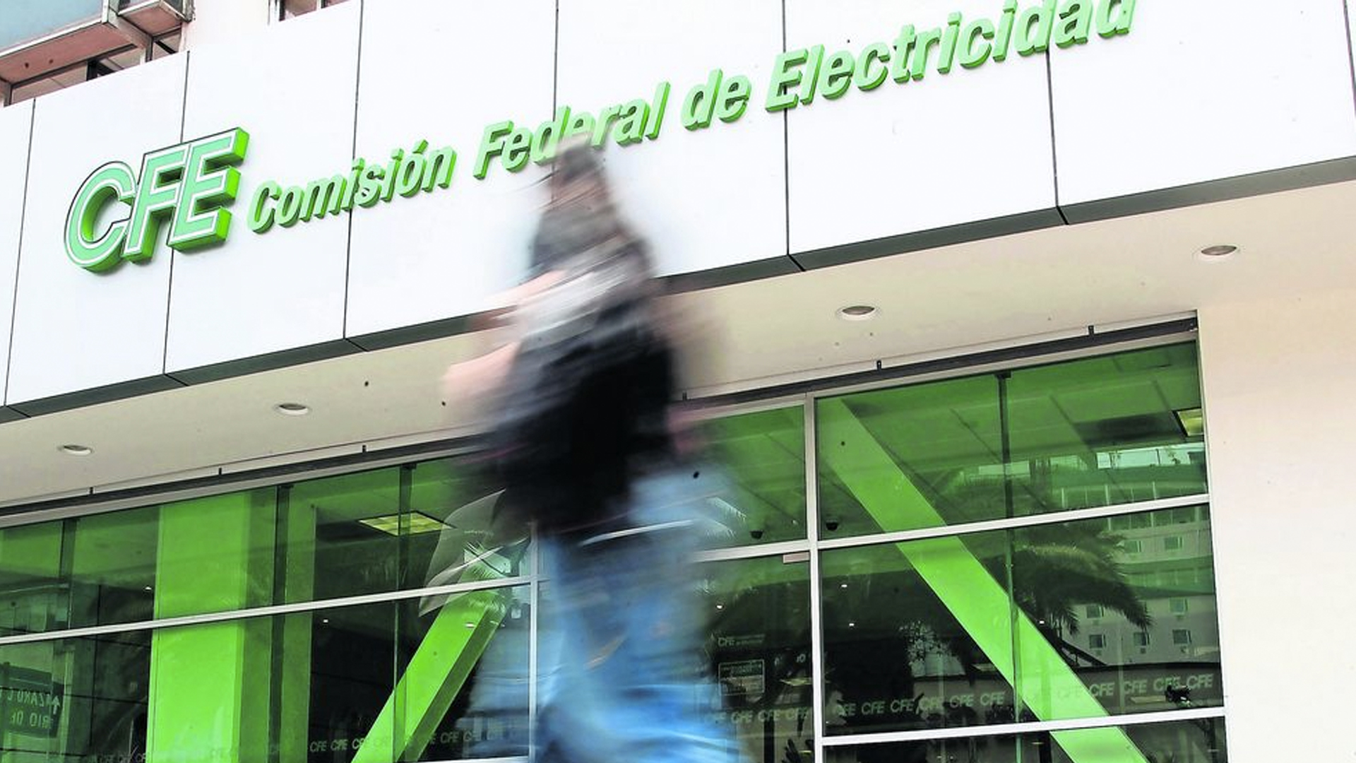 Moody’s modifica a “negativa” perspectiva de calificación de CFE