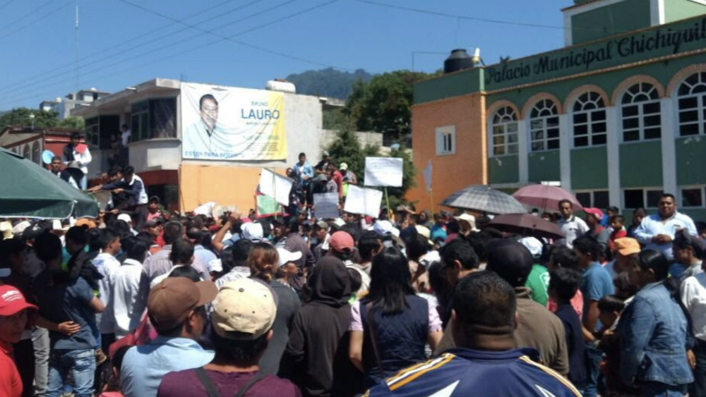 Secuestran a su alcalde pobladores de municipio en Puebla - chichiquila