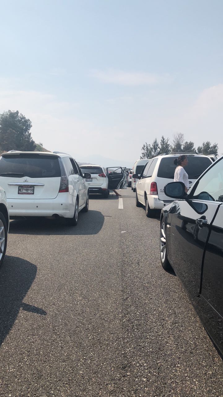 CETEG bloquea Autopista del Sol a la altura de Chilpancingo - chilpancingo-2