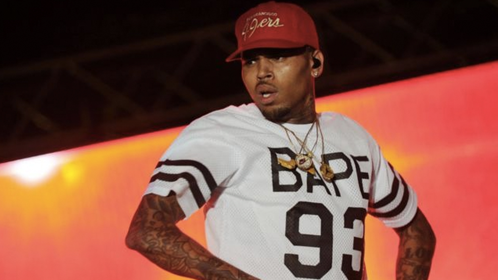 Mujer denuncia violación en casa de Chris Brown - chris-brown-1