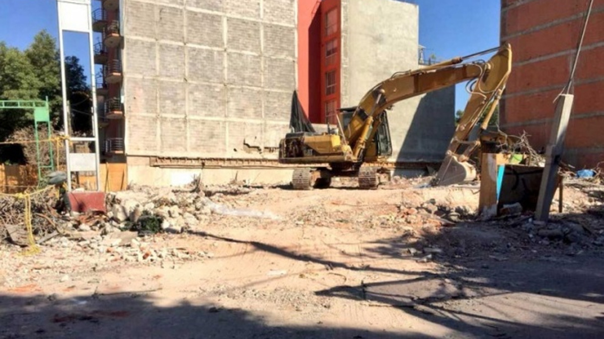 Demolición edificio número 50 tras sismo del 19 de septiembre