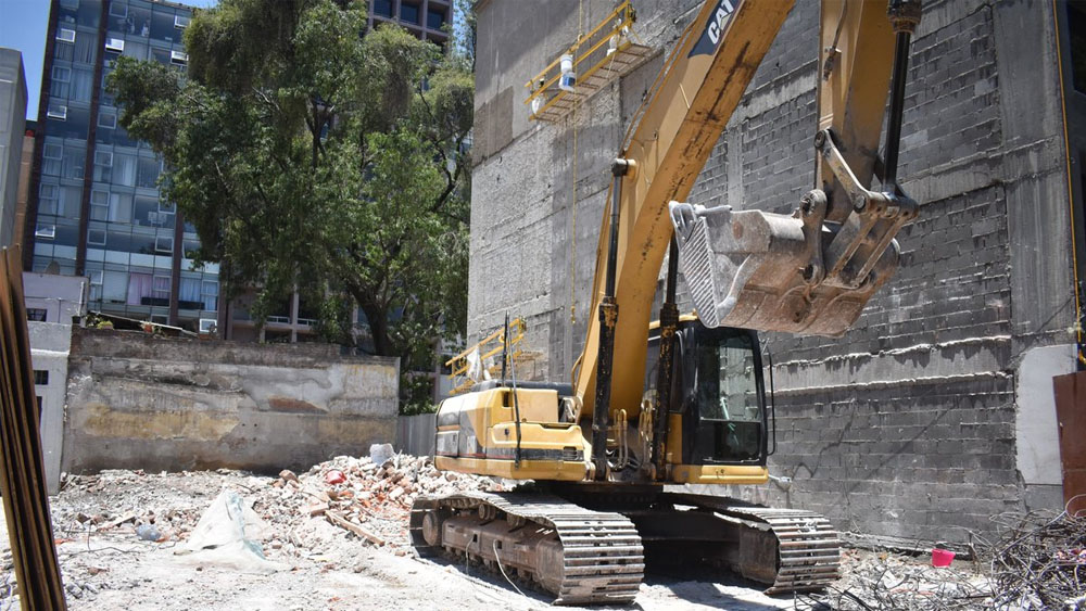 Concluye demolición de edificio dañado tras sismo en la Roma Norte