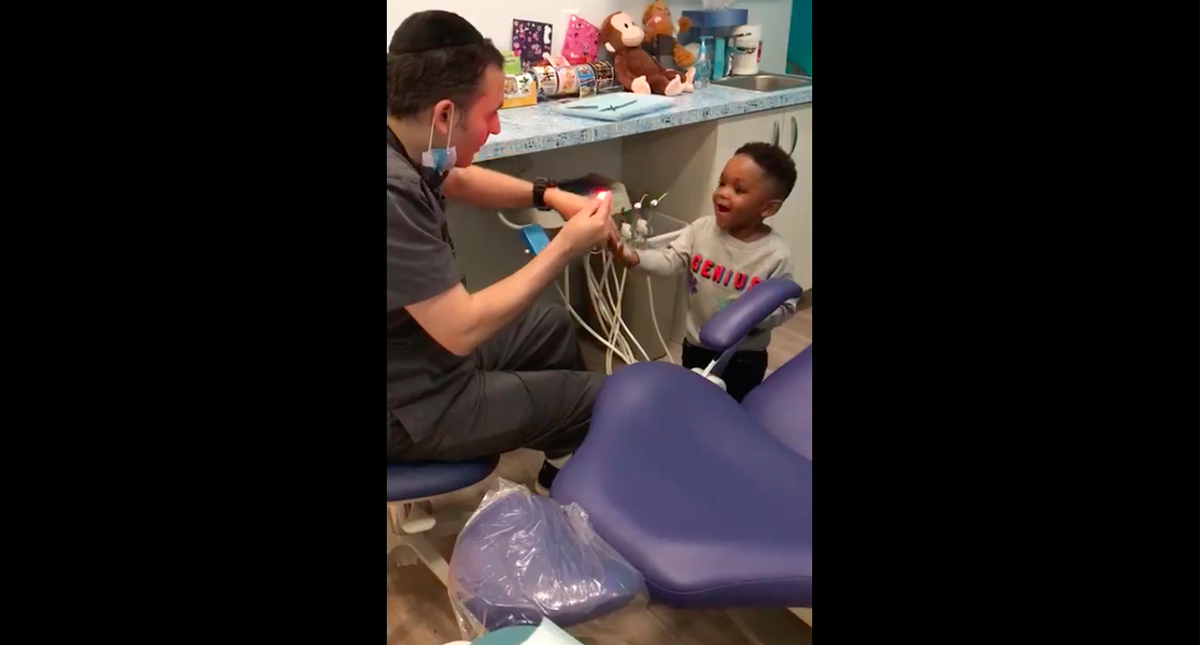 #Video Dentista sorprende en redes sociales por acto de ilusionismo