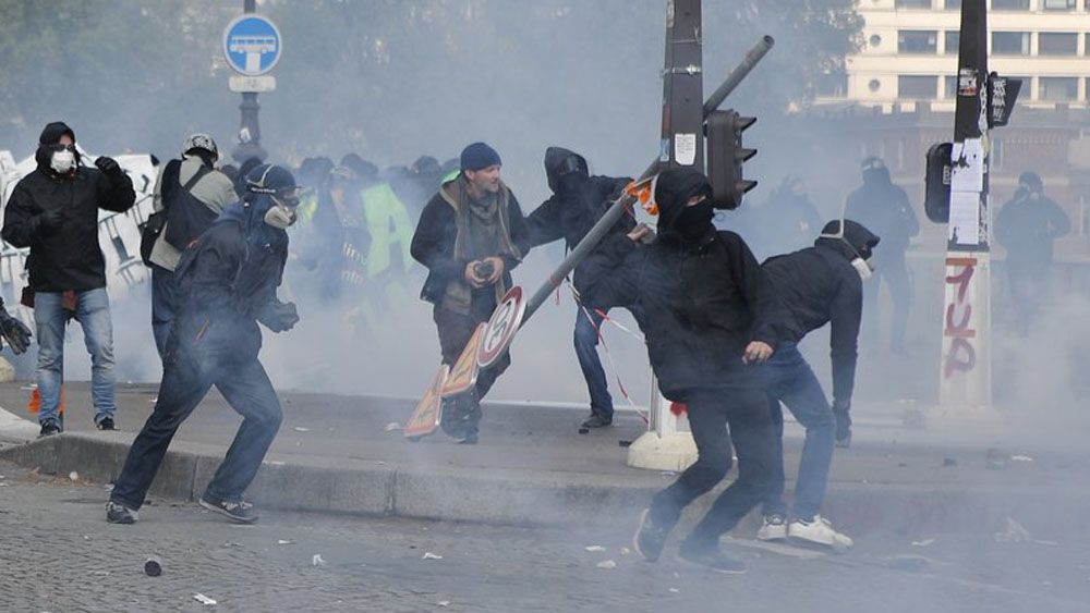 Disturbios dejan 109 detenidos en París