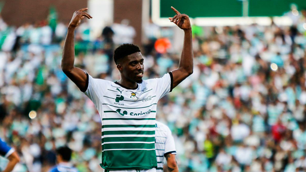 Santos Laguna confirma lesión de Djaniny Tavares