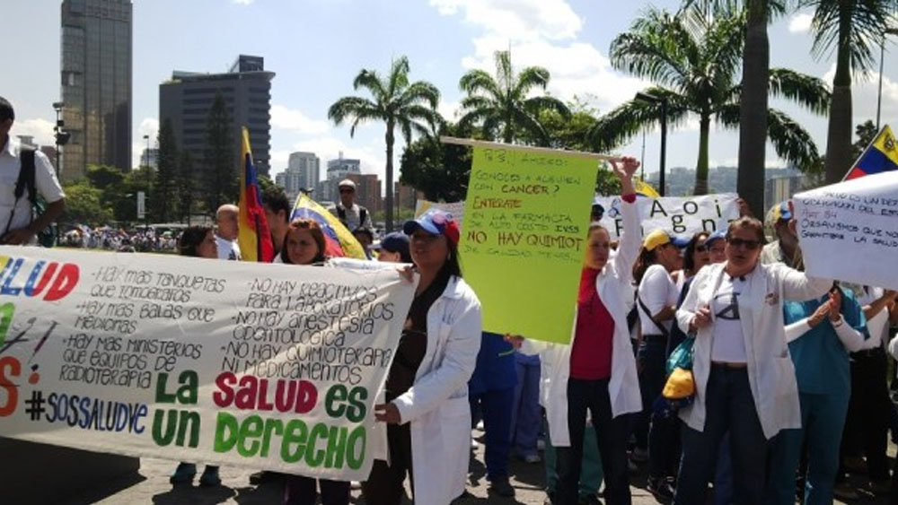 Médicos venezolanos denuncian persecución y limitación de funciones