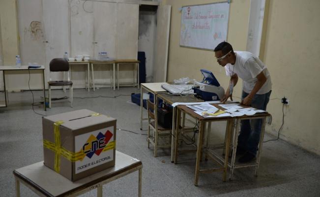 Centros vacíos e irregularidades en elecciones de Venezuela - elecciones-venezuela-centros-vacios-1