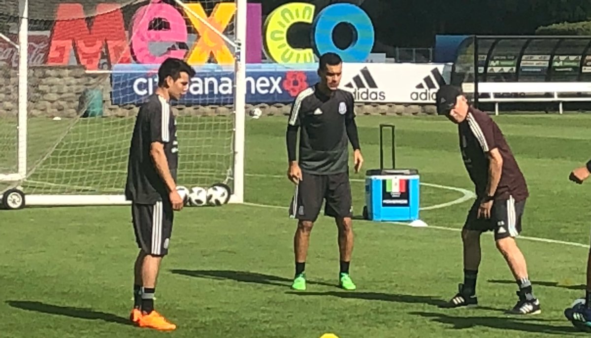 'Borran' a patrocinadores del Tricolor en la ropa de Rafael Márquez - entrenamiento-rafa-marquez-patrocinadores