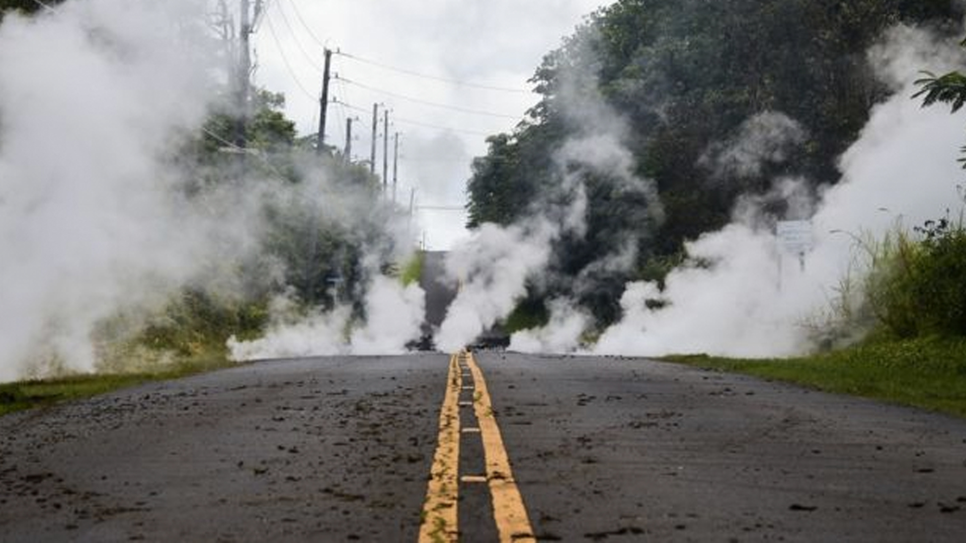Ya son 26 las casas destruídas por erupción del volcán Kilauea - erupcion-hawwai