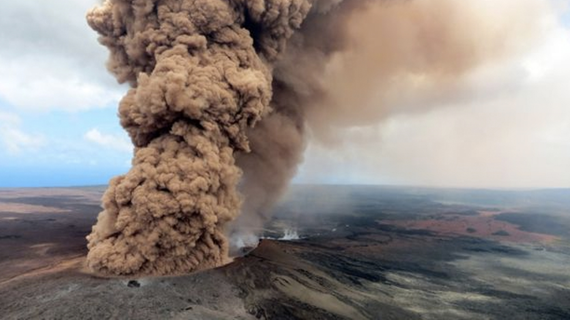 Advierten por posible erupción explosiva del volcán Kilauea