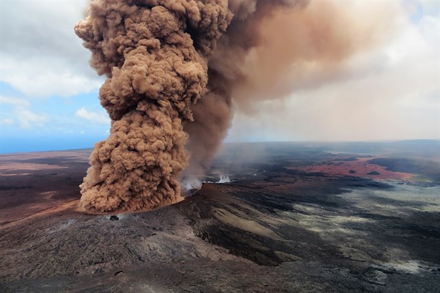 #Video Nueva fisura amenaza la Isla Mayor de Hawaii - fotonoticia-20180513160156-1805429479-640
