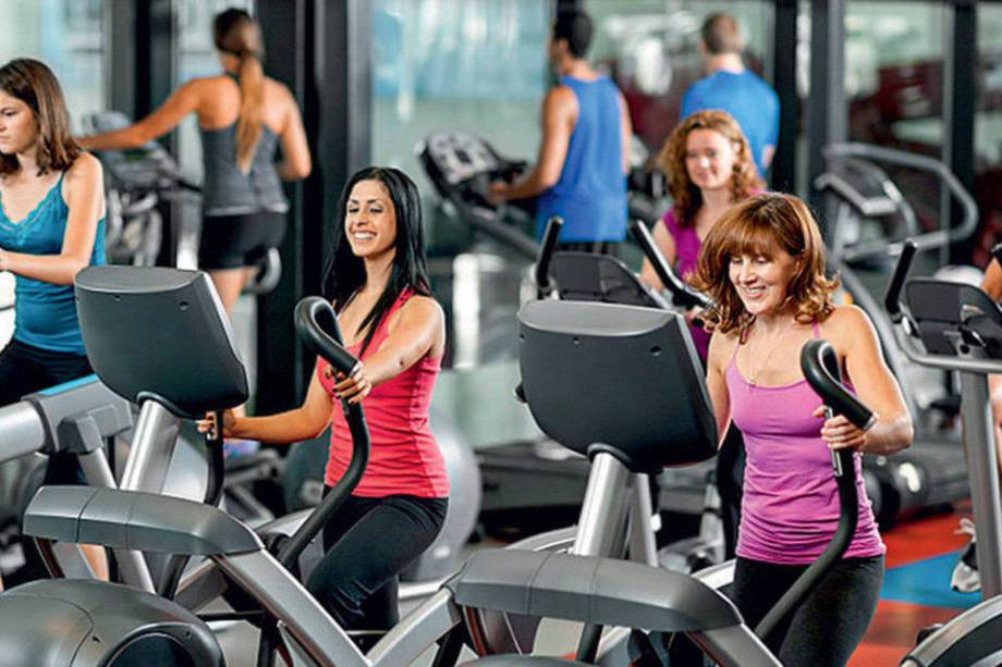 ¿Es mejor empezar con el cardio o con las pesas? - gimnasio-5-cardio-pesas