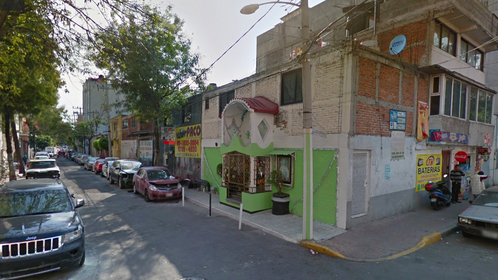 Hallan dos pies humanos dentro de bolsa en la Miguel Hidalgo