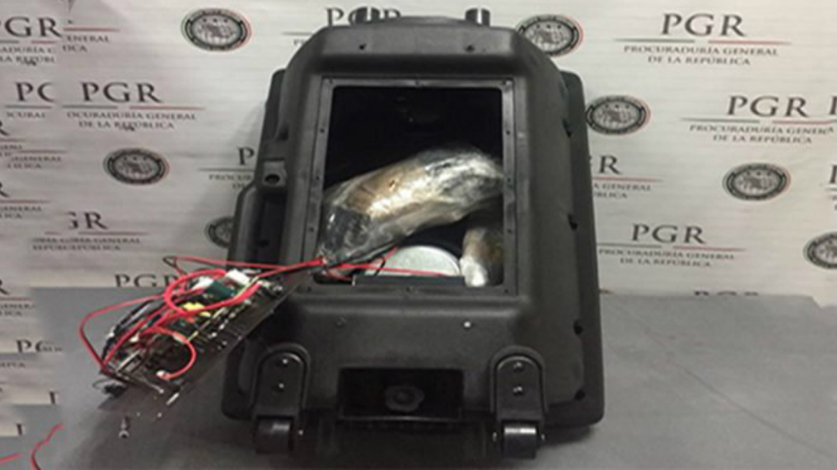 Hallan heroína al interior de bocina en Monterrey