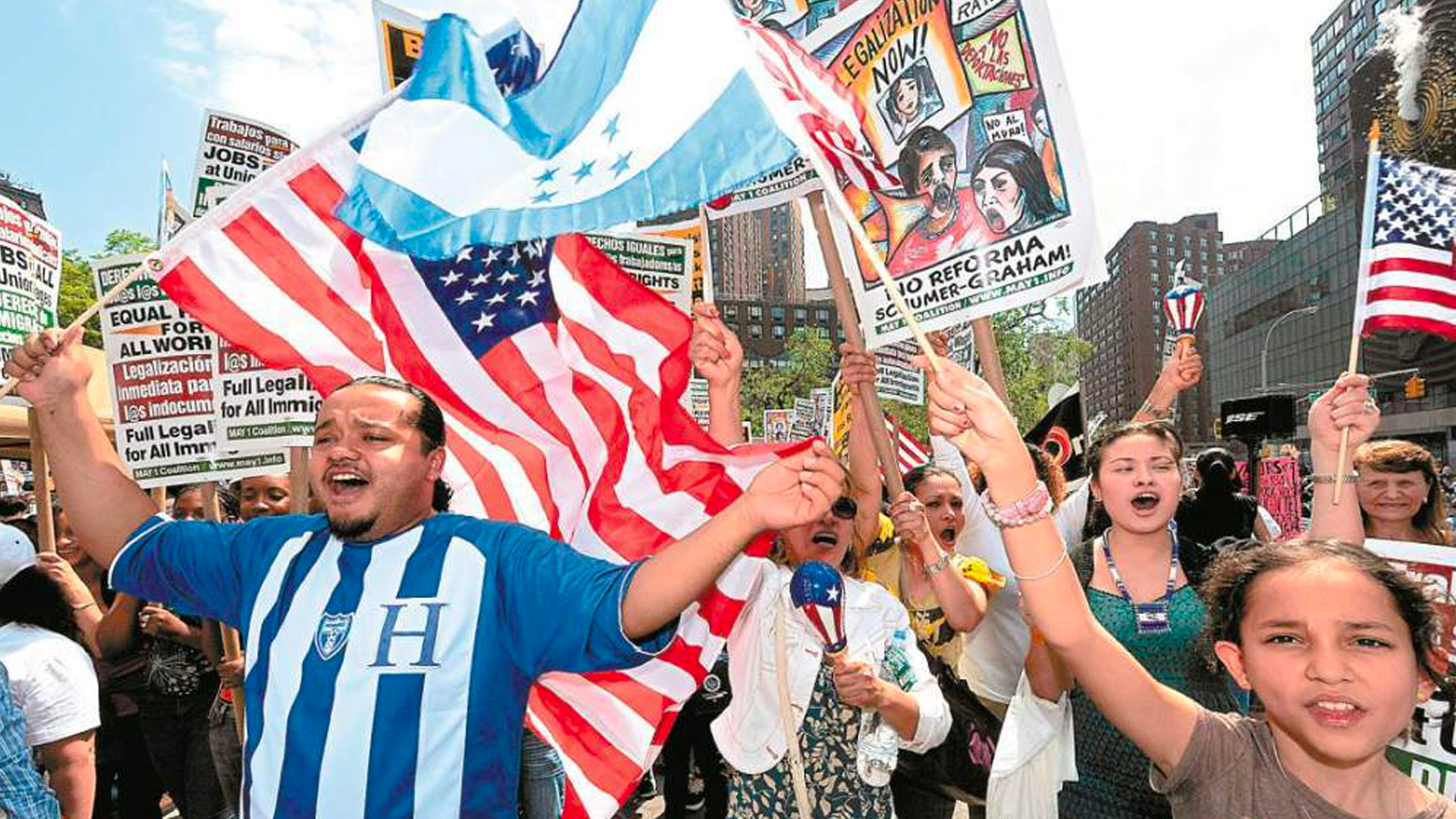 Trump da 20 meses para que 50 mil hondureños abandonen EE.UU.