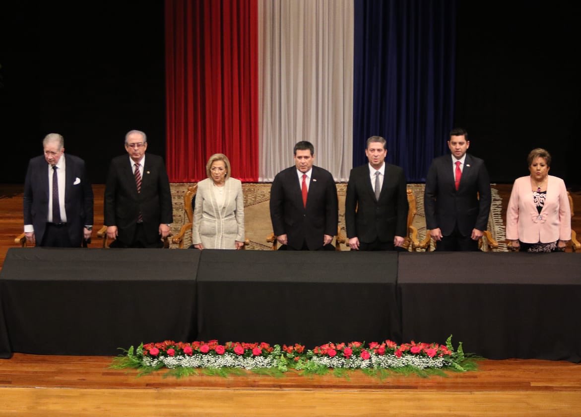 Presidente de Paraguay rinde protesta como senador - horacio-cortes-presidente-senador-paraguay